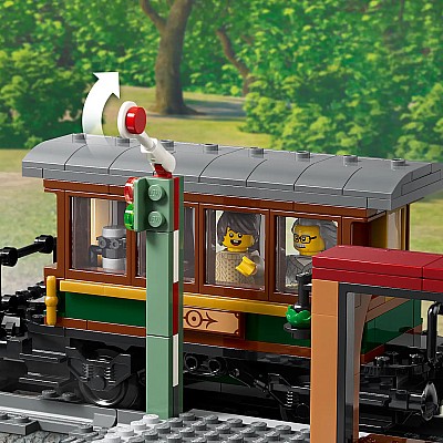 LEGO® City Vintage Steam Train