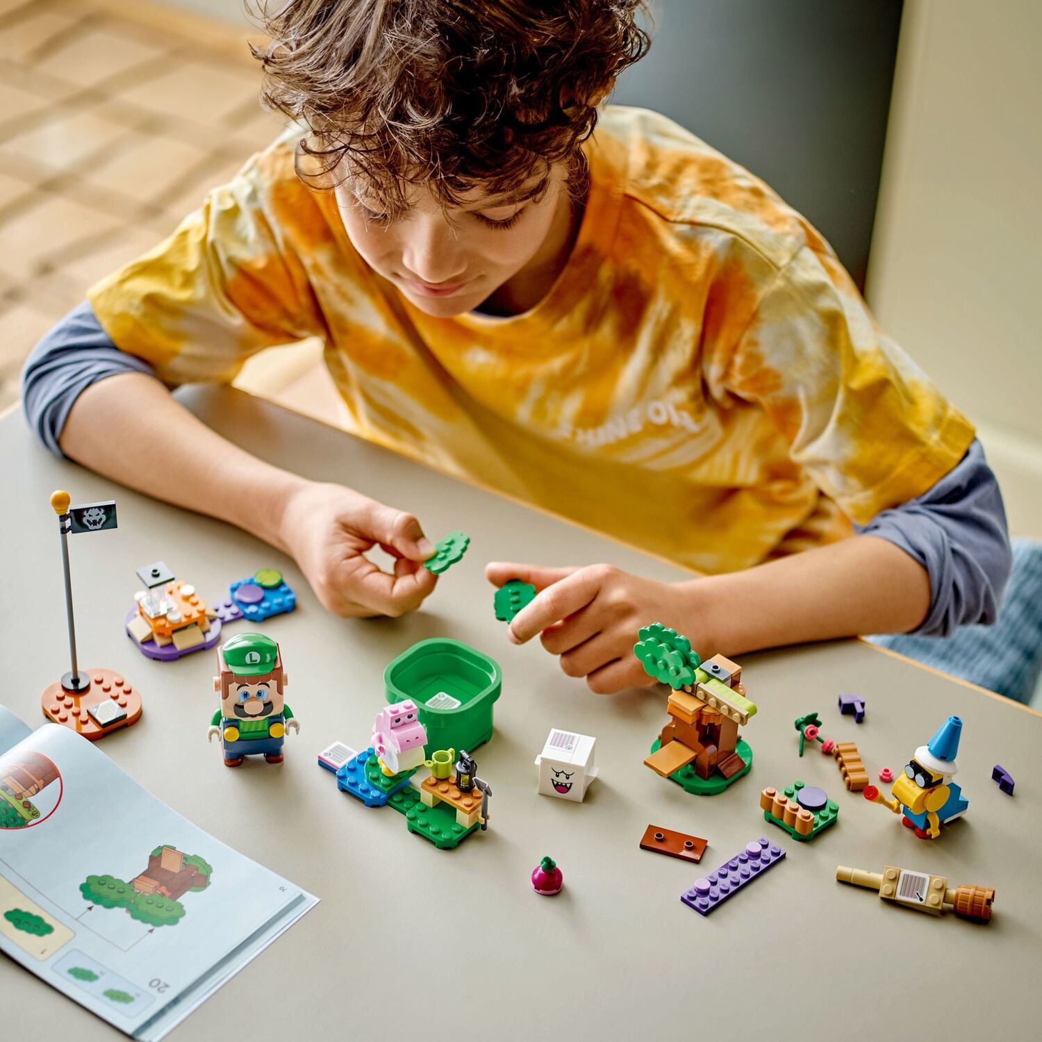 LEGO Super Mario: Adventures with Interactive LEGO® Luigi™