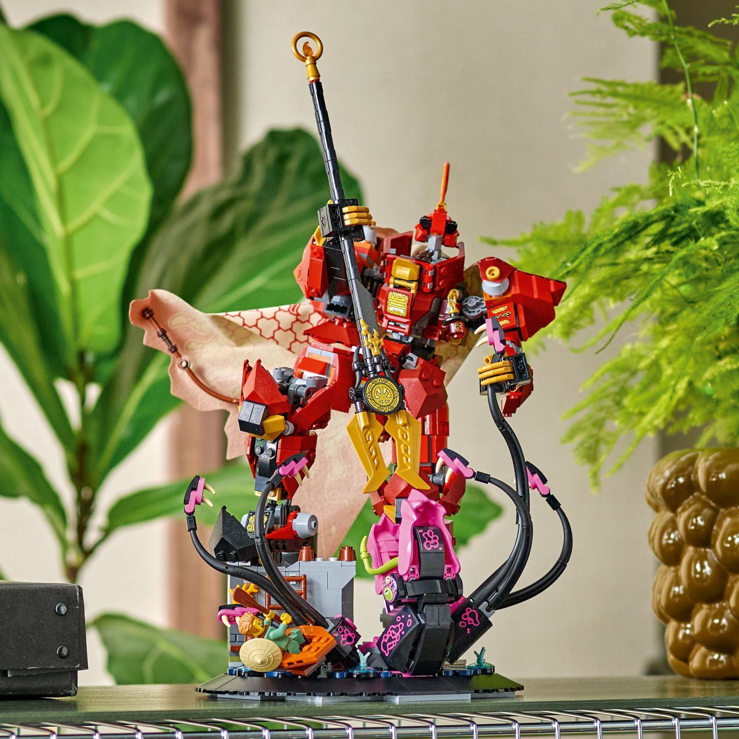 LEGO Ninjago: The Fire Knight Mech