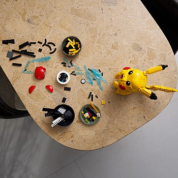  LEGO Pokemon 72152 Pikachu and Poké Ball 