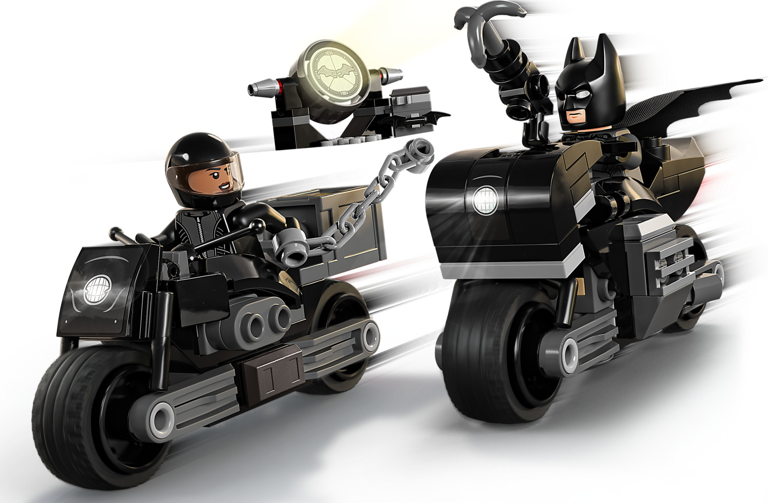 Batman™ & Selina Kyle™ Motorcycle Pursuit