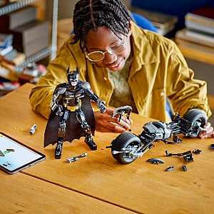 LEGO Super Heroes DC: Batman™ Construction Figure and the Bat-Pod Bike