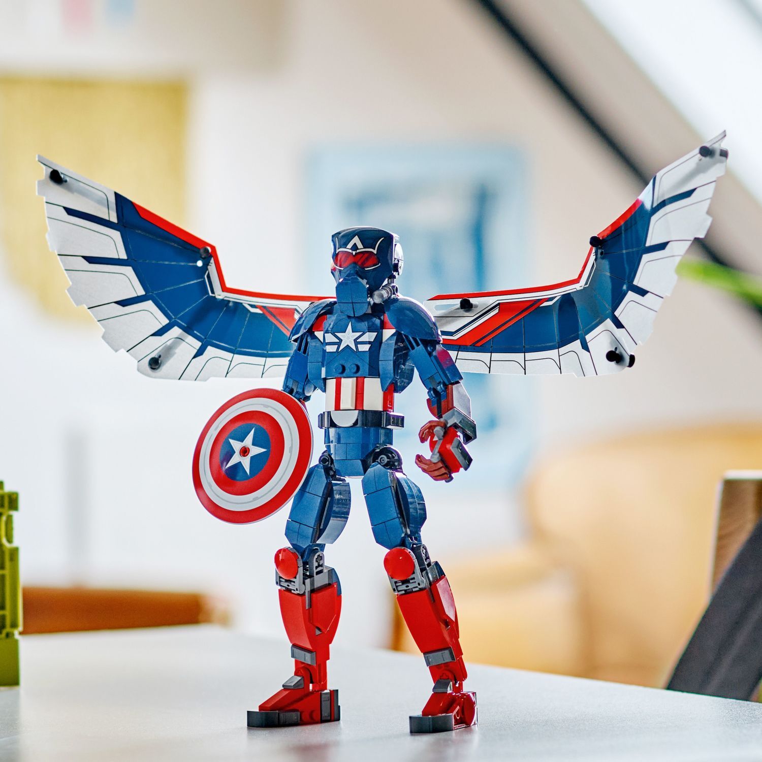 LEGO Super Heroes Marvel: New Captain America Construction Figure