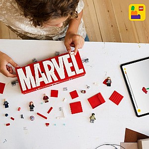 LEGO Super Heroes Marvel: MARVEL Logo & Minifigures