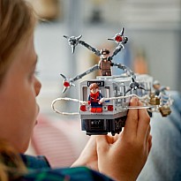 LEGO Super Heroes Marvel: Spider-Man vs. Doc Ock Subway Train Scene