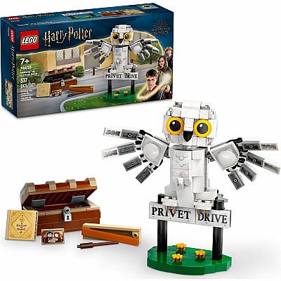 LEGO® Harry Potter™: Hedwig™ at 4 Privet Drive