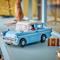 LEGO Harry Potter: Enchanted Flying Ford Anglia™