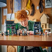 LEGO® Harry Potter™ Knockturn Alley™ Wizarding Shops