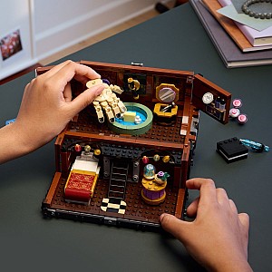 LEGO Wednesday: Thing's Apartment