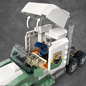 LEGO Jurassic World: Dinosaur Missions: Allosaurus Transport Truck