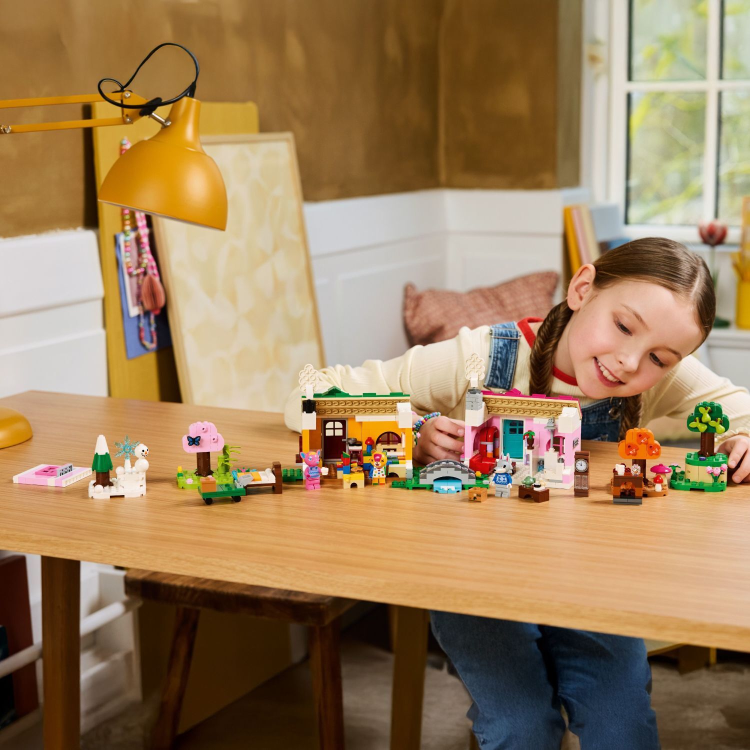 LEGO Animal Crossing: Creative Houses: Seasons of Fun