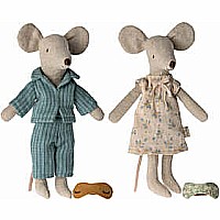 Mum and Dad Mice in Cigar Box