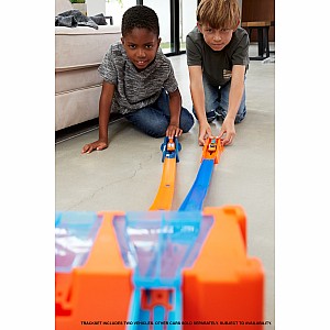 Hot Wheels Deluxe Stunt Box Giftable Set 15 Feet Of Track 36 Pieces Track Connectors And Curves