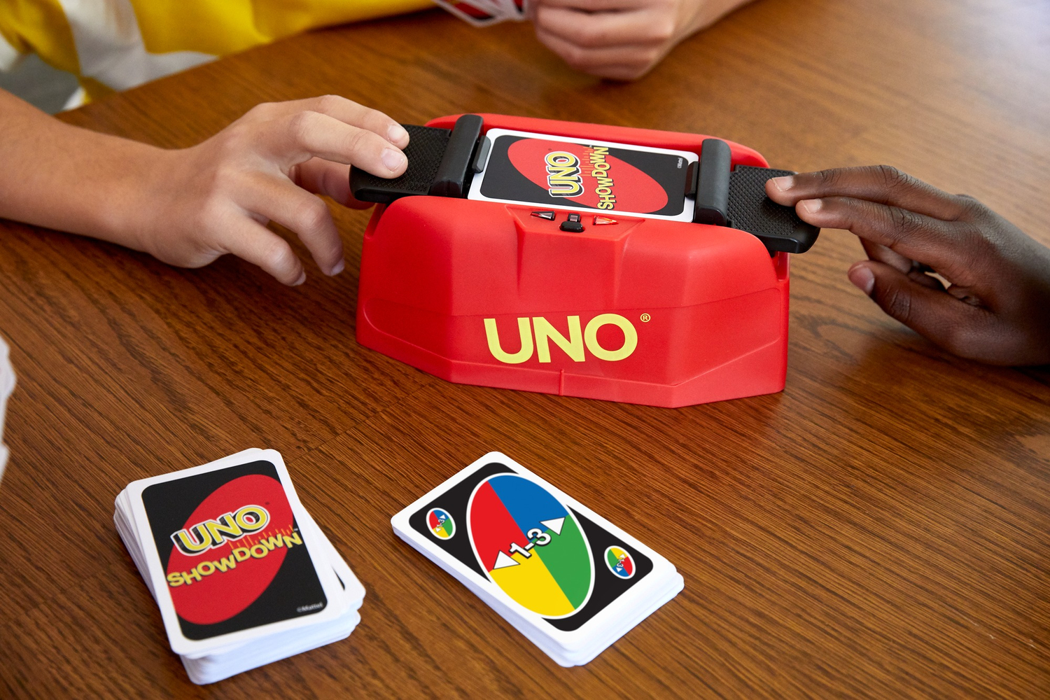 UNO Showdown Card Game Shedding - Imagine That Toys