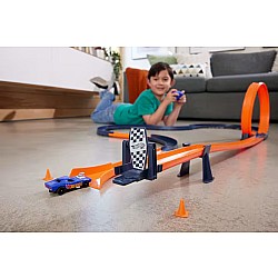 Hot Wheels Rc Speed Challenge Track Set & Battery-Powered Remote-Control 1:64 Scale Toy Car