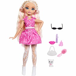 Barbie Dream Besties “Malibu” Doll & Accessories, Posable Fashion Doll & Themed Pieces