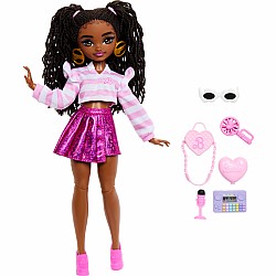 Barbie Dream Besties “Brooklyn” Doll & Accessories, Posable Fashion Doll & Themed Pieces