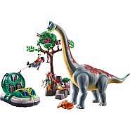 Brachiosaurus with Hovercraft
