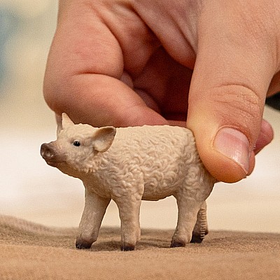 schleich FARM WORLD Mangalica Piglet