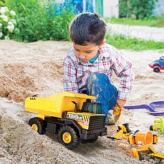 Tonka Mighty Dump Truck