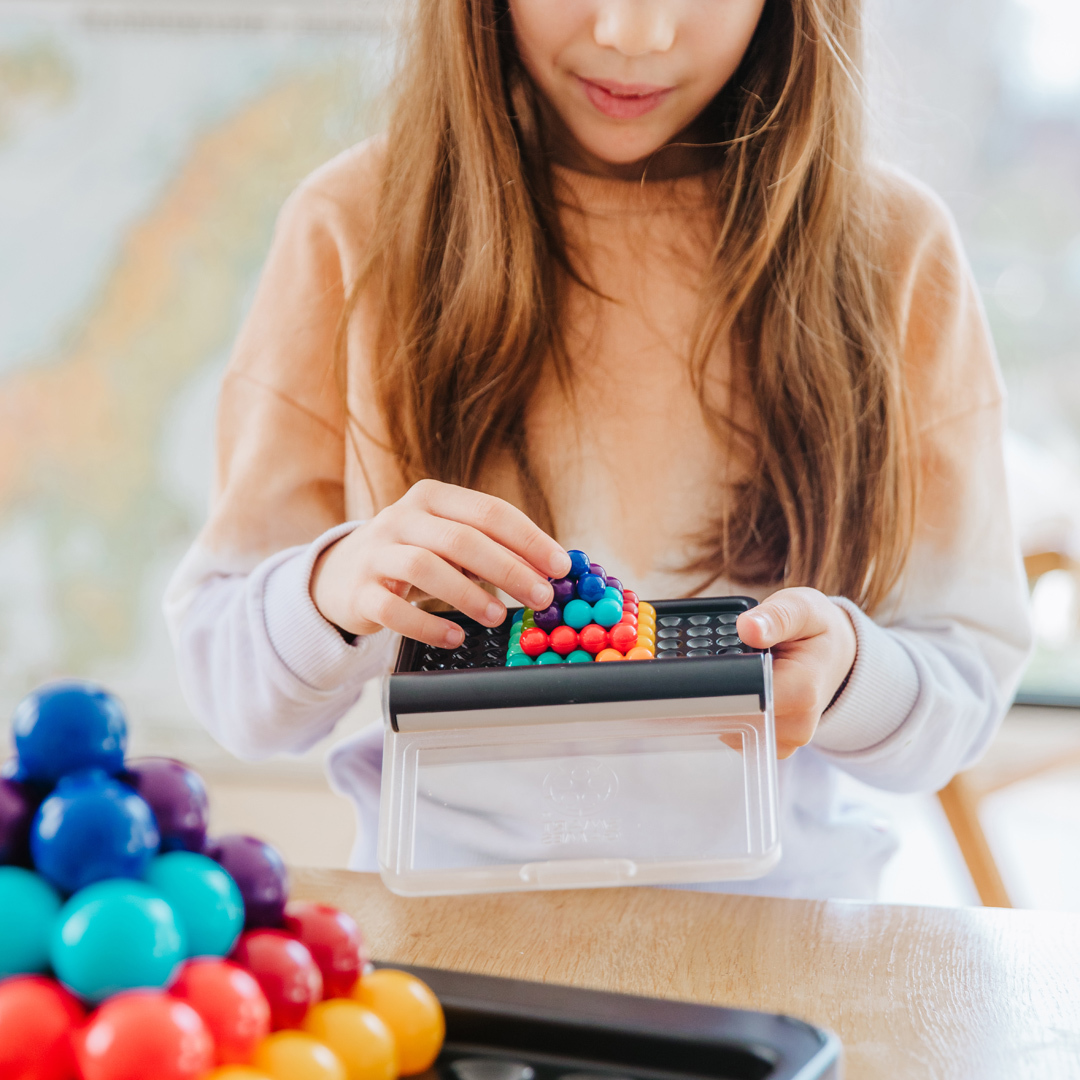 SmartGames IQ Puzzler Pro XL - Imagine That Toys