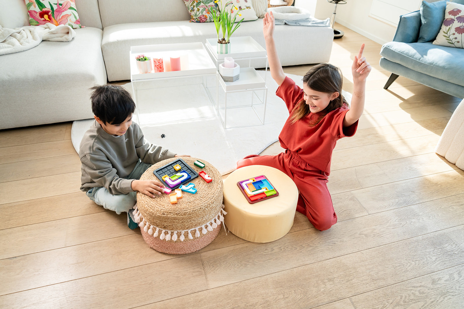 Genius Connection: Competitive & Solo Brain Game