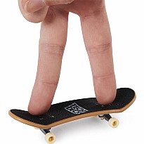 Tech Deck, Ultra Dlx Fingerboard 4-Pack (styles may vary)