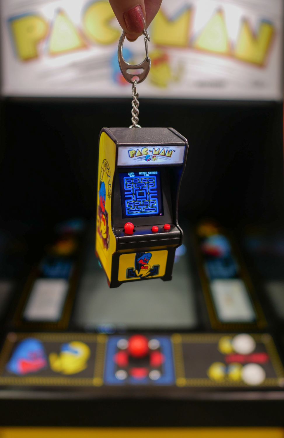 tiny pac man game