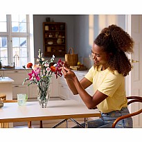 LEGO BOTANICALS Pretty Pink Flower Bouquet