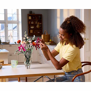 LEGO BOTANICALS Pretty Pink Flower Bouquet