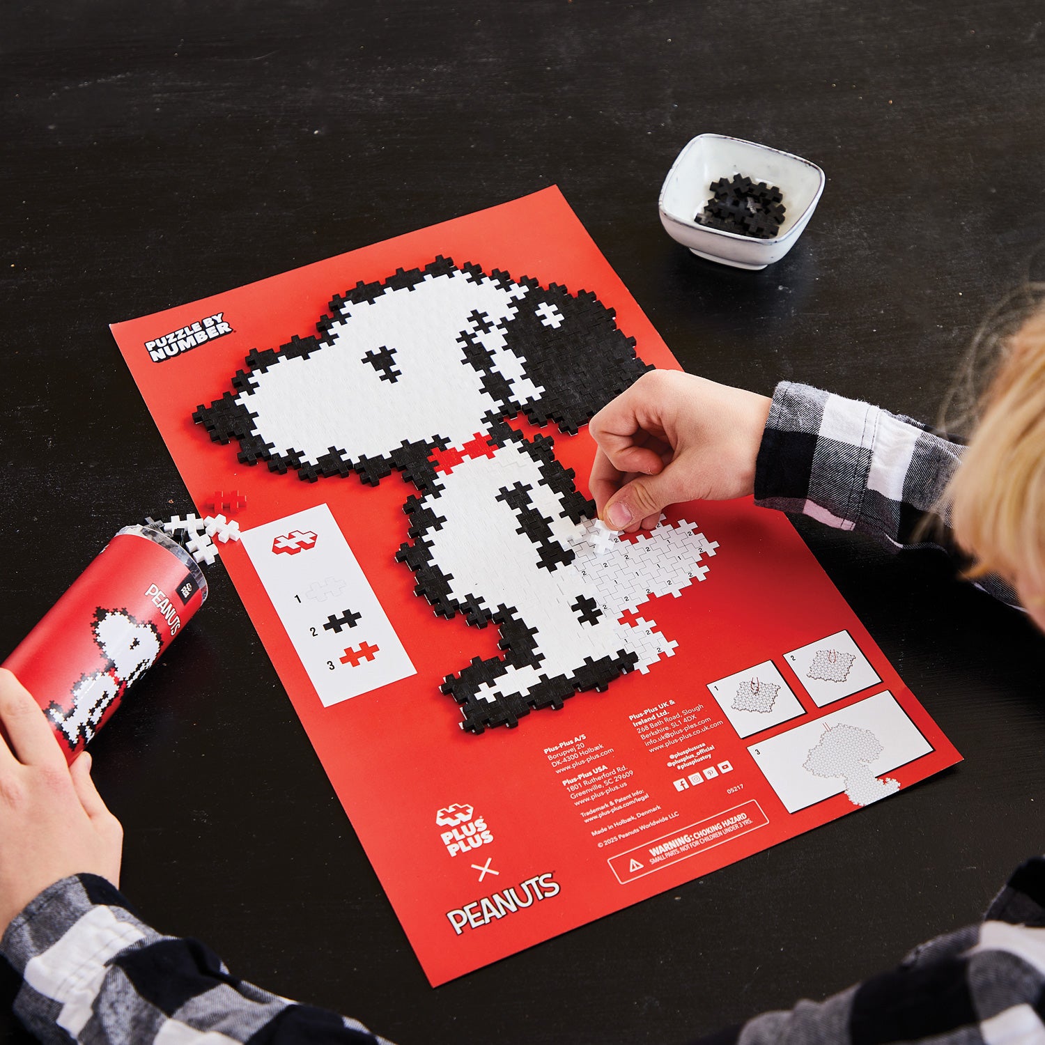 Plus-Plus Peanuts Puzzle By Number Tube - Snoopy Joe Cool