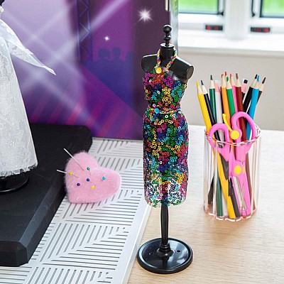 Run the Runway Fashion Design Kit