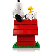 IDEAS Peanuts Snoopy's Doghouse