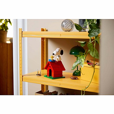 IDEAS Peanuts Snoopy's Doghouse