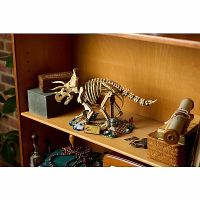 JURASSIC WORLD Dinosaur Fossils Triceratops