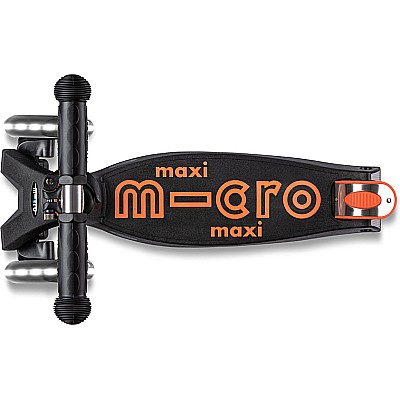 Micro Kickboard Maxi Deluxe LED Scooter