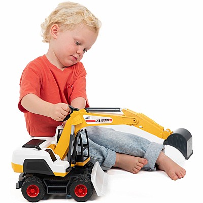 Bruder Roadmax Excavator