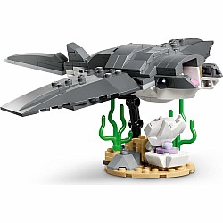 CREATOR 3 in 1 Fierce Shark with a Treasure Chest