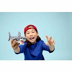 CREATOR 3 in 1 Fierce Shark with a Treasure Chest