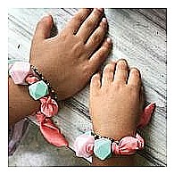 Lucy with Friendship BraceletiIn Flower Printed Outfit