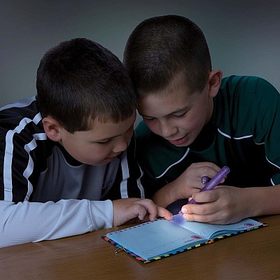 2-IN-1 INVISIBLE WRITER