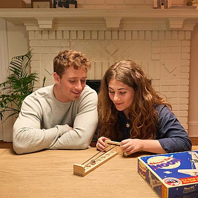 Shoot The Moon — Balance Game with Moonball