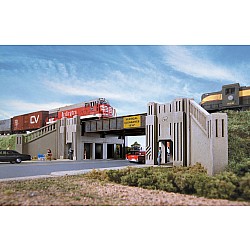 HO Scale - Art Deco Highway Underpass - Kit - 13-7/8 x 11 x 6" 35.2 x 27.9 x 15.2cm